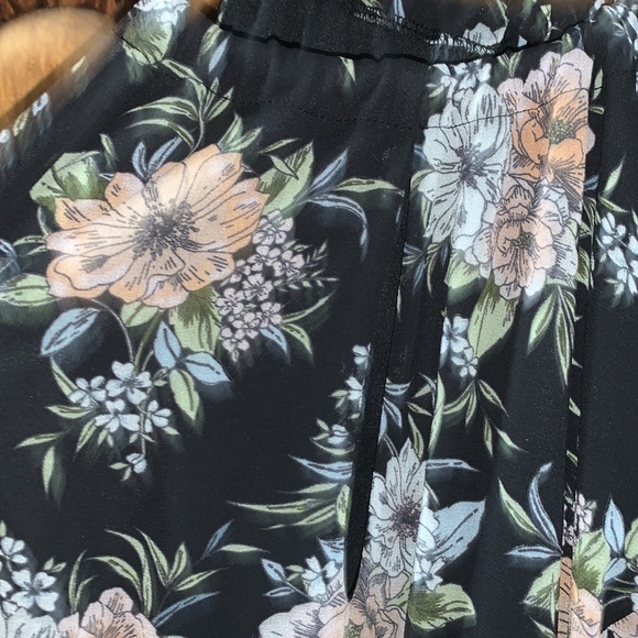 EUC Torrid size 3 black floral sleeveless dress - Picture 3 of 6